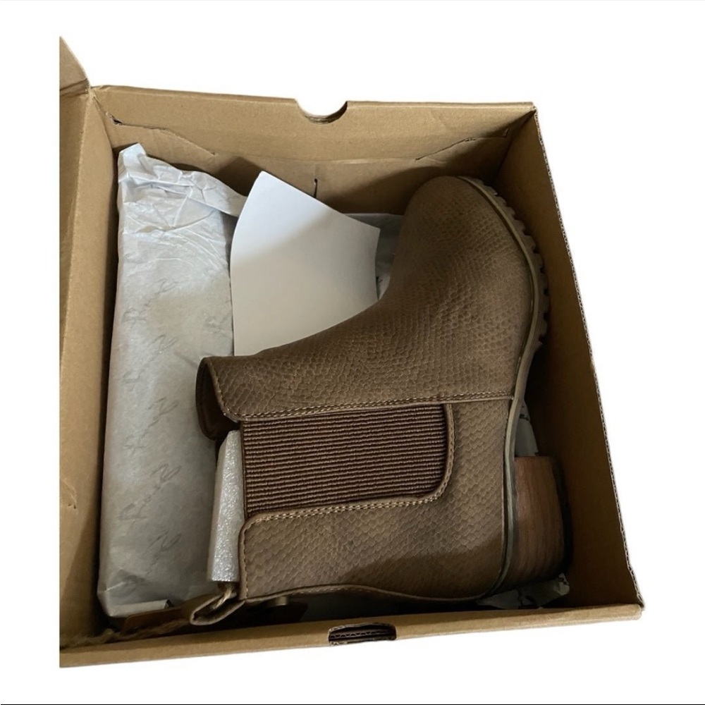 Seven7 Women’s Size 8 Brown Harper Ankle Boots - Picture 6 of 10